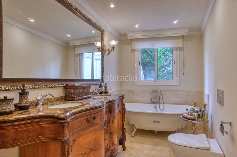 Foto e4739497-48cc-4876-9ae5-ca042a370fa9. Casa adossada amb calefacció a Casco Antiguo Marbella