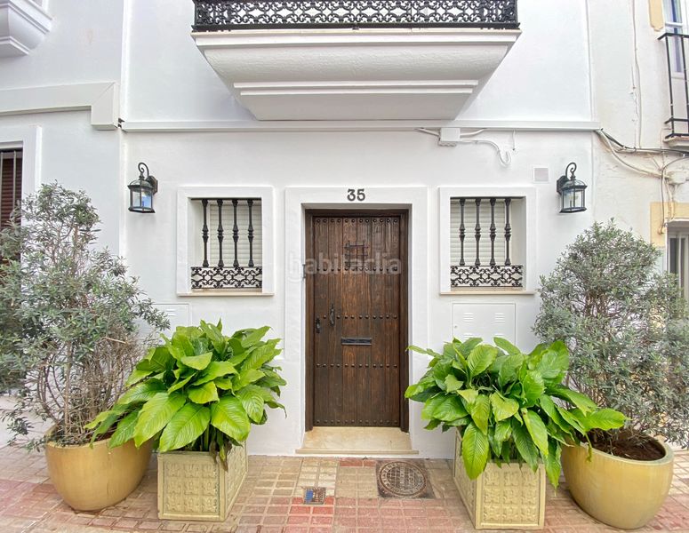 Foto ed4cae89-9d9f-4743-80ec-6245163cf907. Casa adossada amb calefacció a Casco Antiguo Marbella