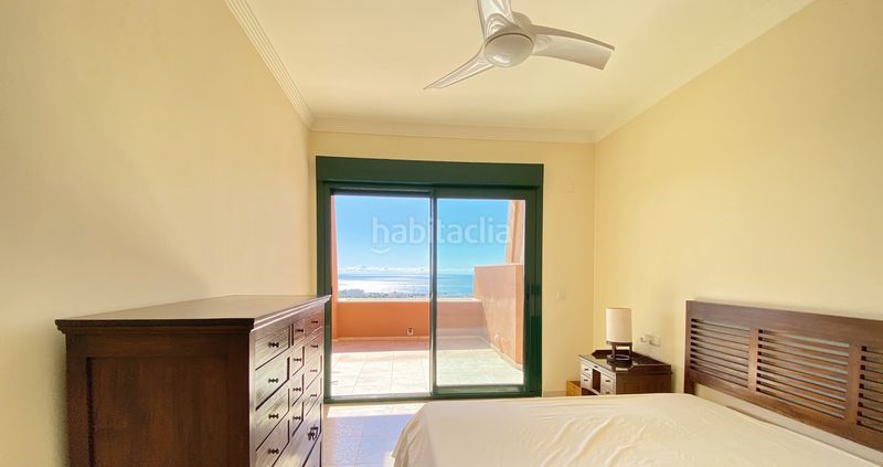 Foto 0b12af57-84c3-4bd0-94bb-27ca4bd0aa20. Àtic amb xemeneia aparcament piscina a El Rosario - Ricmar Marbella