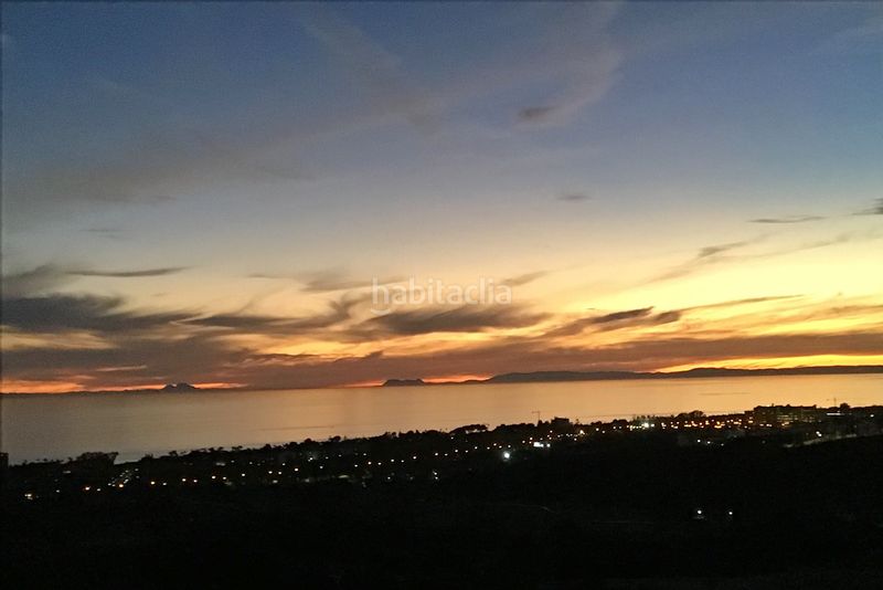 Foto 26286ec9-cc99-4be5-bf41-a7f64a50e61e. Àtic amb xemeneia aparcament piscina a El Rosario - Ricmar Marbella