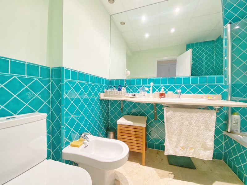 Foto 2733c26e-eb6f-47a2-8384-22212ac0cf84. Àtic amb xemeneia aparcament piscina a El Rosario - Ricmar Marbella