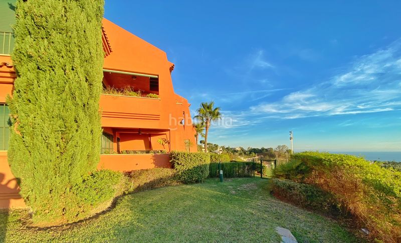 Foto 4bf65370-b5c0-4194-971e-92605da98d2d. Àtic amb xemeneia aparcament piscina a El Rosario - Ricmar Marbella