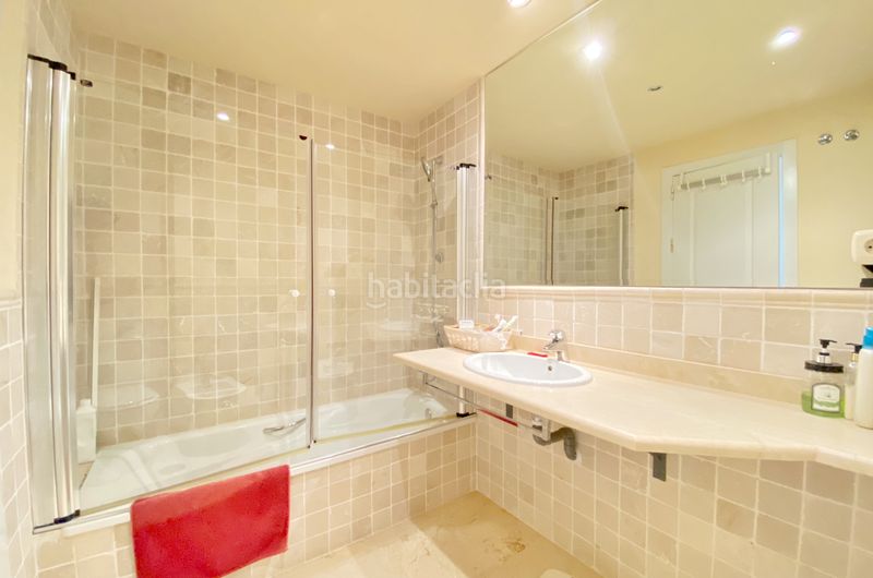 Foto d8b677ca-effd-44d3-88ed-0c6b85c9a99e. Àtic amb xemeneia aparcament piscina a El Rosario - Ricmar Marbella