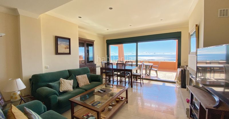 Foto f4f114c6-b942-40fa-b74f-0c8e826ae0b5. Àtic amb xemeneia aparcament piscina a El Rosario - Ricmar Marbella