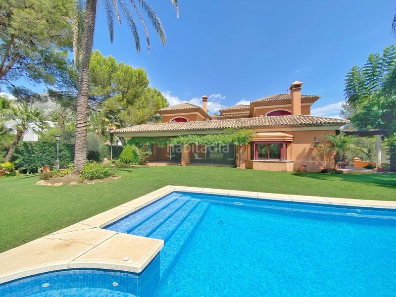 Foto 08e1dc6b-13f1-4f3e-913c-fddd5732b9e0. Xalet amb aparcament piscina a Sierra Blanca Marbella