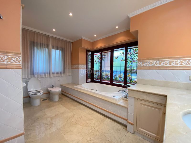 Foto 2fe1c1a1-1fda-4663-bc99-2fad287c093e. Xalet amb aparcament piscina a Sierra Blanca Marbella