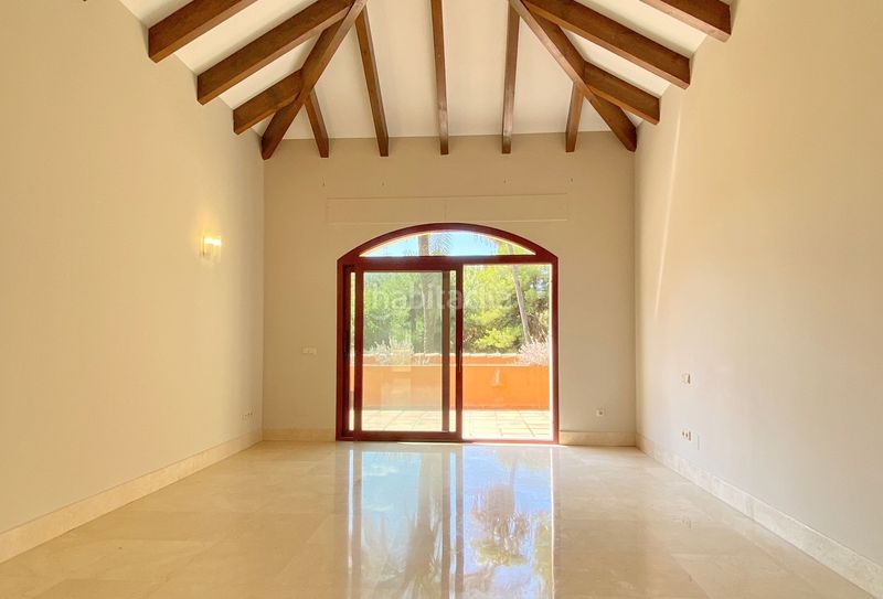 Foto 46b1a193-3763-496c-ac6c-34f14f62f41e. Xalet amb aparcament piscina a Sierra Blanca Marbella