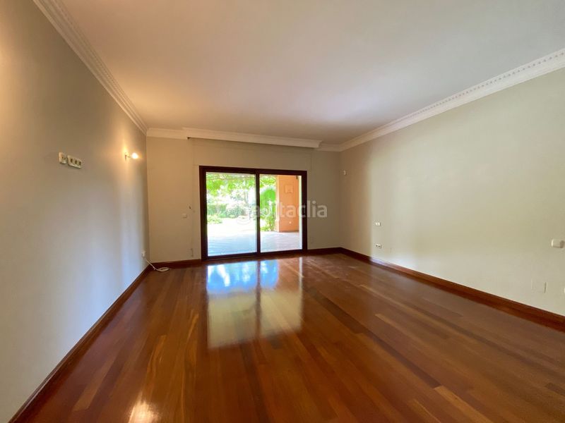 Foto 545d000e-35b0-4fbb-8899-55202195e6d8. Xalet amb aparcament piscina a Sierra Blanca Marbella