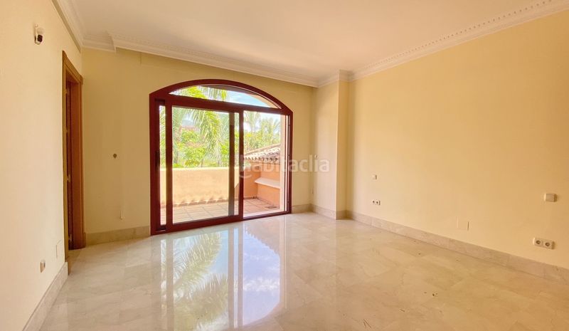 Foto b86fc918-8b82-48fc-b52e-fa2bc7699e12. Xalet amb aparcament piscina a Sierra Blanca Marbella