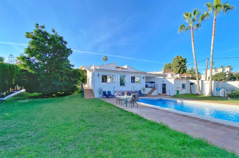 Foto 394d1c69-ce89-4c39-a5fd-90659e02b7db. Xalet amb xemeneia calefacció aparcament piscina a Marbella