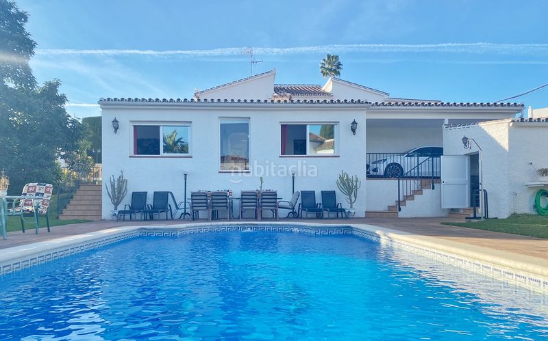 Foto f5218322-620f-4bd4-af74-c952d0e540f7. Xalet amb xemeneia calefacció aparcament piscina a Marbella