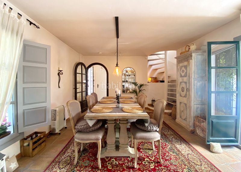 Foto 5966066a-a9e2-47d4-a513-4a8ac409f84a. Doppelhaus mit kamin pool in La Carolina - Guadalpín Marbella