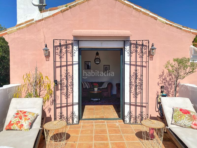 Foto 82261afb-7c6e-44bc-88c8-3cd4f0636bb6. Doppelhaus mit kamin pool in La Carolina - Guadalpín Marbella