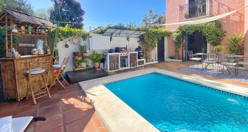 Foto 9efa6f4f-6b7f-44cb-936d-65c7906d2448. Doppelhaus mit kamin pool in La Carolina - Guadalpín Marbella