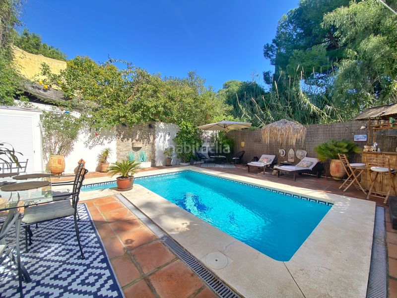 Foto d30fc399-4e16-4e8b-9c9d-e220ddb51b87. Doppelhaus mit kamin pool in La Carolina - Guadalpín Marbella