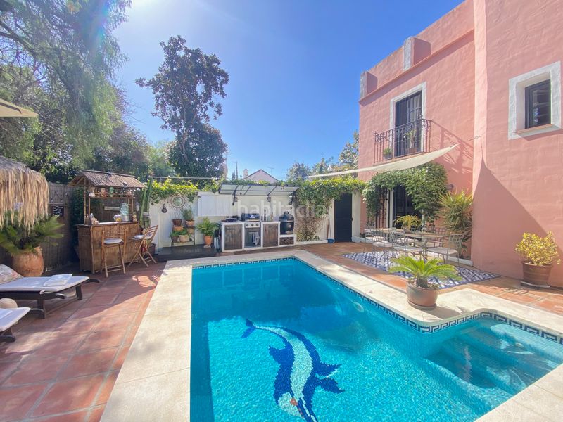 Foto dfbe8a09-b0d6-47c2-bb64-f97edc151478. Doppelhaus mit kamin pool in La Carolina - Guadalpín Marbella