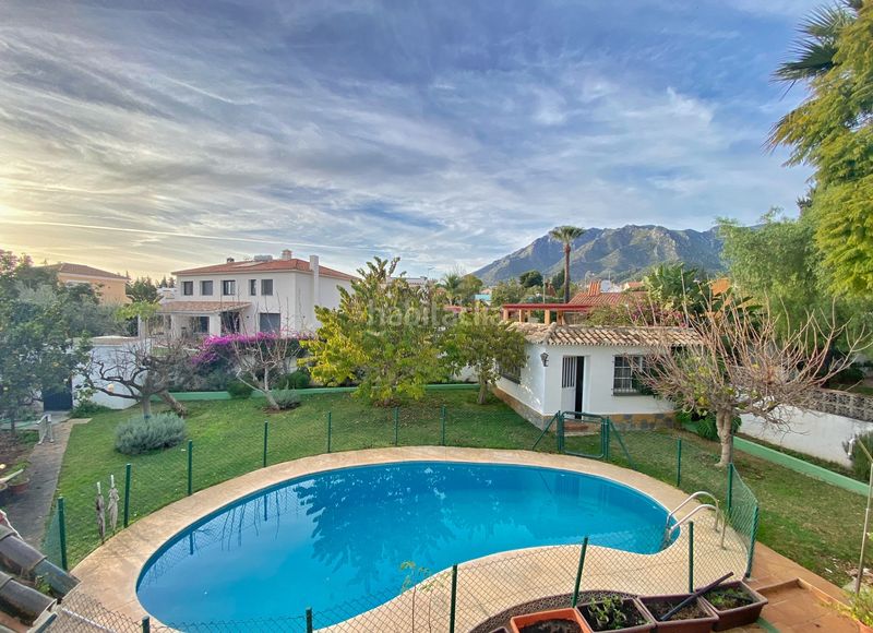 Foto 571444af-f556-4aa6-8ed4-f0dcdf78b590. Xalet amb xemeneia aparcament piscina a Valdeolletas - Las Cancelas - Xarblanca Marbella