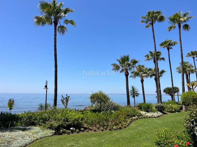 Foto 2e093565-482e-41fd-b043-98bb418a8e90. Apartament amb xemeneia calefacció aparcament piscina a Estepona