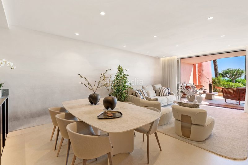 Foto 9924be3c-9533-4033-9028-f39a7d7b32b6. Apartament amb xemeneia calefacció aparcament piscina a Estepona