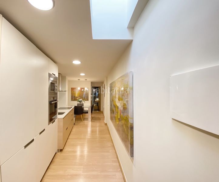 Foto a78e46f2-ad2c-4d56-9901-5a0c0b4e9fe3. Casa aparellada a Casco Antiguo Marbella