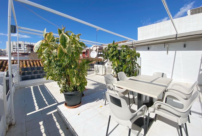 Foto f9b42c94-9d5a-45cc-81e7-ffe051563835. Casa aparellada a Casco Antiguo Marbella