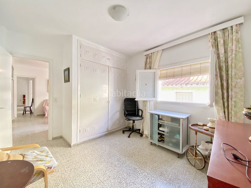 Foto 11ff5fc8-4e51-487b-87ce-918ae76a1041. Casa aparellada amb xemeneia a Casco Antiguo Marbella