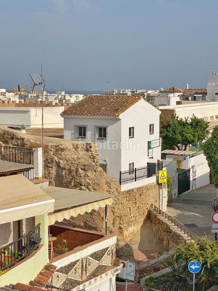 Foto 694f7a5f-da00-4cc2-aa23-27427b0856df. Casa aparellada amb xemeneia a Casco Antiguo Marbella
