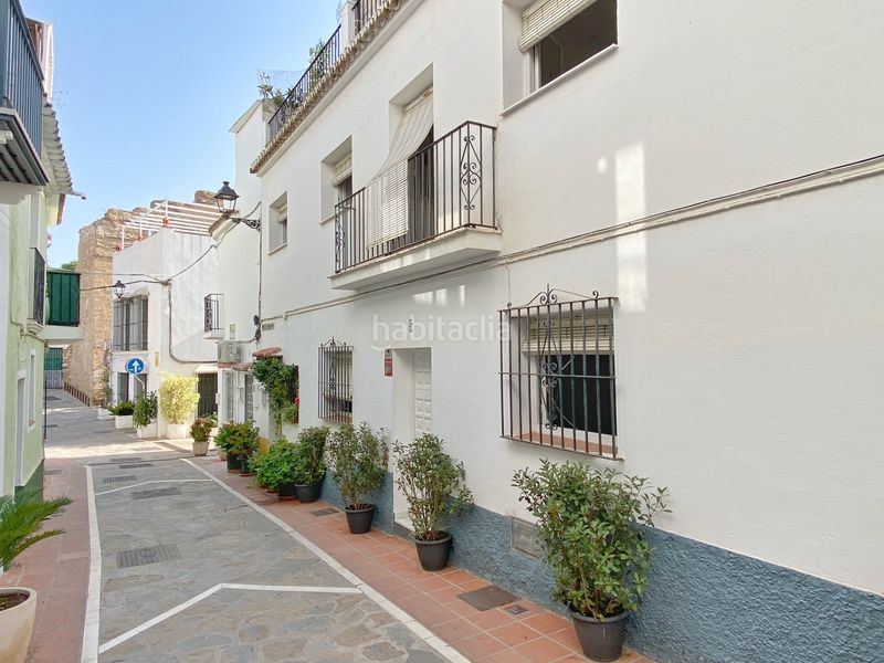 Foto adcf8414-9e21-4473-8ef6-0841a0df4a7a. Casa aparellada amb xemeneia a Casco Antiguo Marbella
