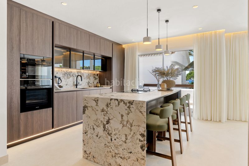 Foto 0509e6ed-5142-4aaa-ad5c-c7009ada3896. Apartament amb xemeneia calefacció aparcament piscina a Marbella