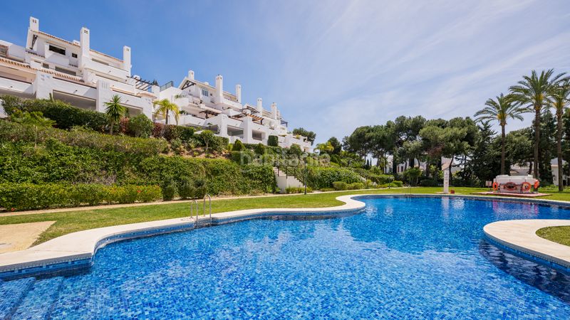 Foto 43663a70-effe-4309-90d2-56a1fa13e433. Apartament amb xemeneia calefacció aparcament piscina a Marbella
