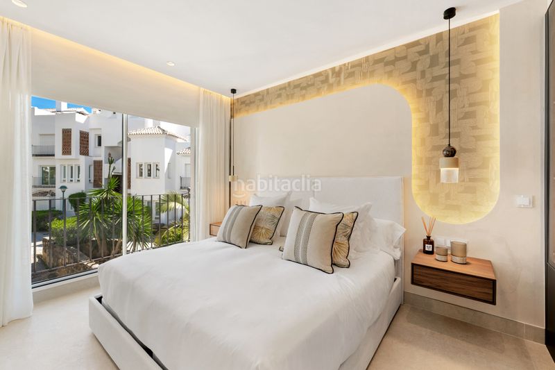 Foto b18ec0ac-f190-4090-84f1-f5eb9a53d54f. Apartament amb xemeneia calefacció aparcament piscina a Marbella