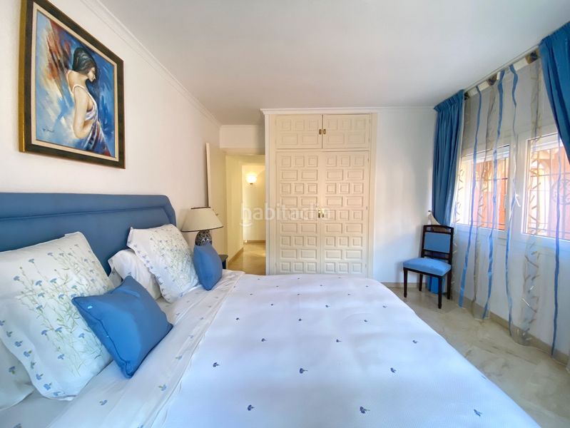 Foto 5d594281-8850-4dbf-a7e0-b28f13a80ce4. Xalet amb calefacció aparcament piscina a Sierra Blanca Marbella