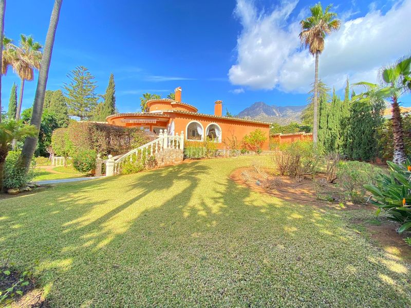 Foto c4f84aca-36d9-43cf-9249-72b24e5d5030. Xalet amb calefacció aparcament piscina a Sierra Blanca Marbella