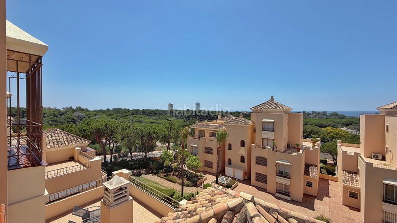 Foto 1eb7feca-28e3-4a03-843d-a5f18300776f. Àtic amb xemeneia calefacció aparcament piscina a Marbella