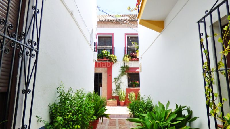 Foto cedeb9ea-c12f-4861-948b-4aedf7bd8d29. Casa adossada a Casco Antiguo Marbella