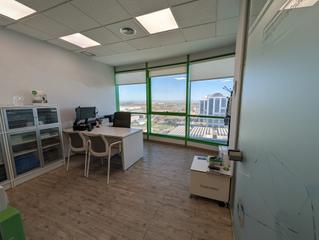 Office space in Calle astronomía 1. Oficia con vistas.
