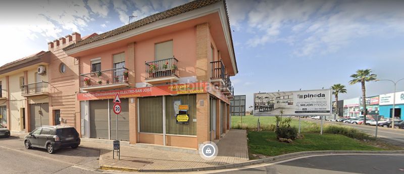 Foto 9f875c50-3b1a-4e4d-bae0-d6502f6b7312. Local comercial a calle hermanos pinzón 71 a San Jose de la Rinconada