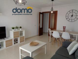 Location Appartement à Calle eñe 2. Piso en zona san luis garaje incluido