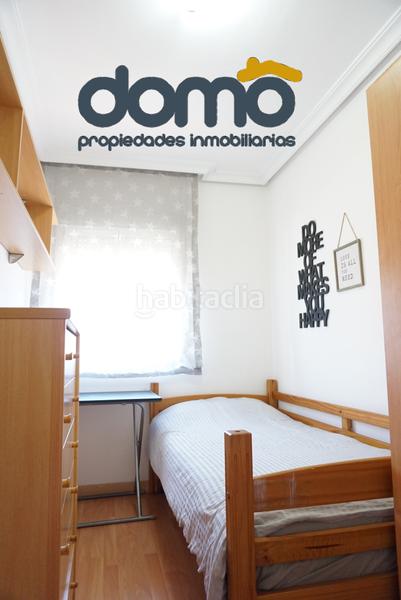 Foto 66983a26-df61-4228-80b0-0cca66d3c205. Alquiler piso en calle halcón 4 solo estudiantes vivienda dos dormitorios en Almería