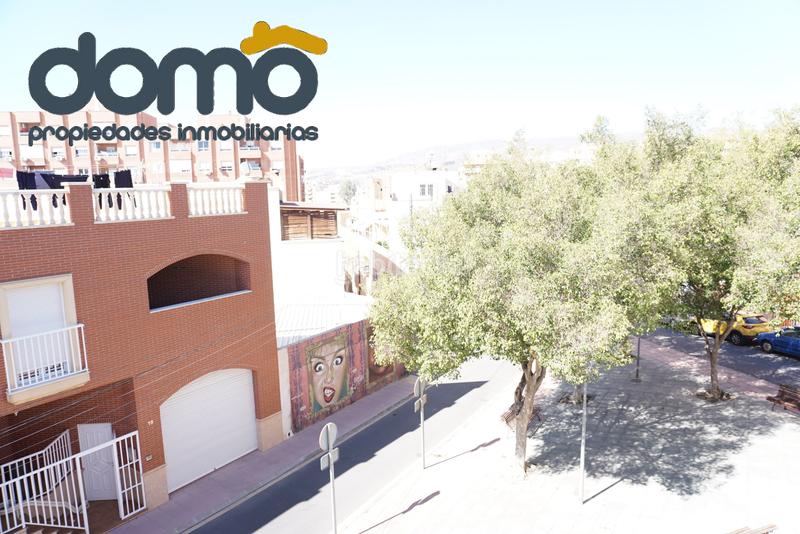 Foto 78881961-12c6-49a4-be7e-8cd28084f3e3. Alquiler piso en calle halcón 4 solo estudiantes vivienda dos dormitorios en Almería
