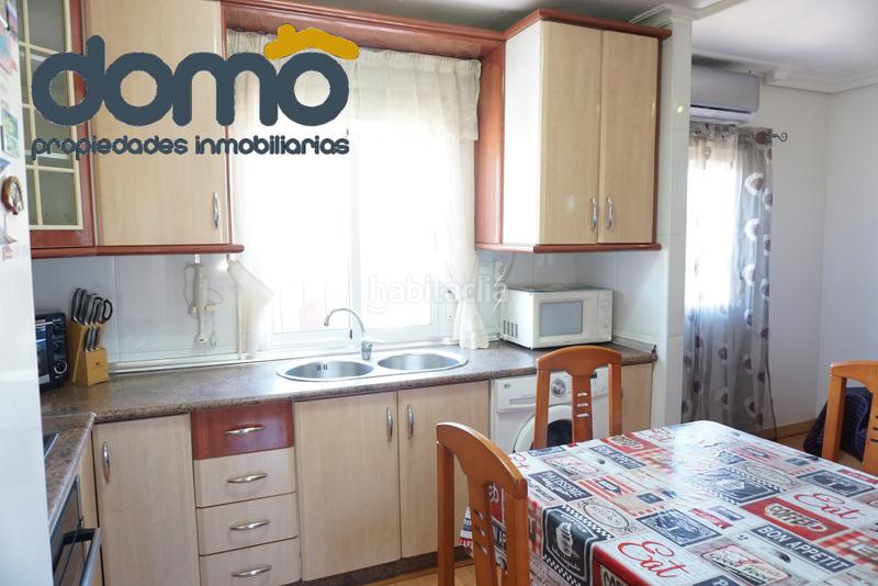 Foto bf728a23-a993-4b65-84c7-69a98cd2433b. Alquiler piso en calle halcón 4 solo estudiantes vivienda dos dormitorios en Almería