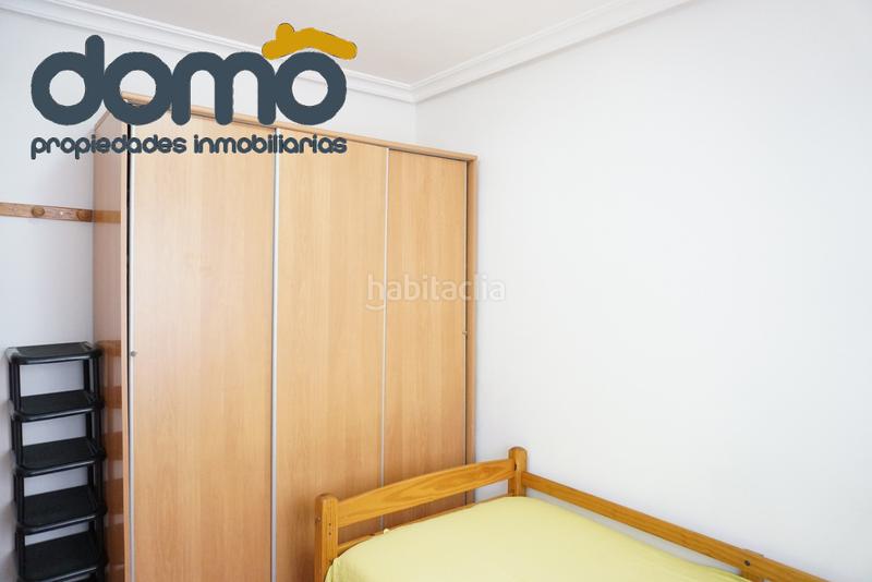 Foto e101862d-b2f2-4229-a0a9-9aef0d9d069f. Alquiler piso en calle halcón 4 solo estudiantes vivienda dos dormitorios en Almería
