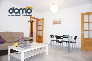 Miete Etagenwohnung in Calle la esperanza 25. Piso en armilla dos dormitorios y plaza garaje