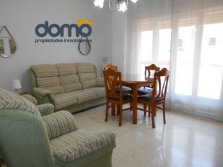 Location Appartement  Calle martínez de la rosa. Piso en plaza einstein junto a ciencias