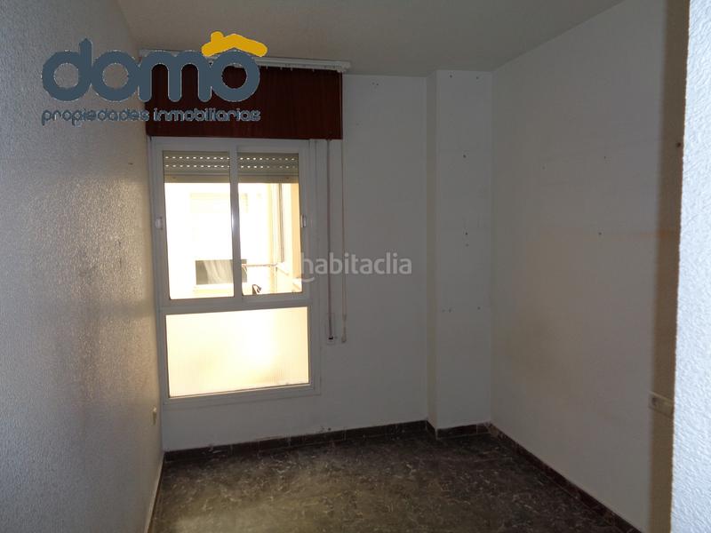Foto 9aa28264-c578-4323-a416-e3fbe7317f6e. Piso en calle generalife 6 piso excepcional en plaza generalife en Almería