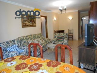 Rent Flat in Calle curro cúchares 13. Piso en barrio la cruz