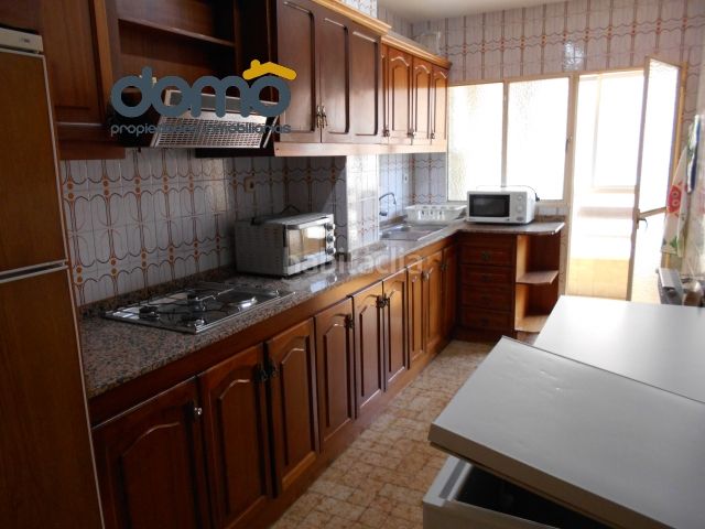 Foto 718543ed-f7e8-4b01-ba86-2bec6f76e175. Rent flat in calle curro cúchares 13 in La Cruz Granada