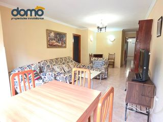 Rent Flat in Calle curro cúchares 13. Piso en barrio la cruz