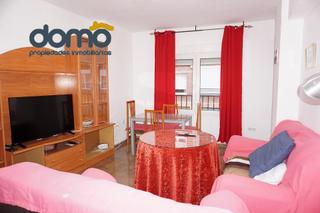 Location Appartement  Calle santisteban márquez. Piso de 3 dormitorios junto a facultad de ciencias