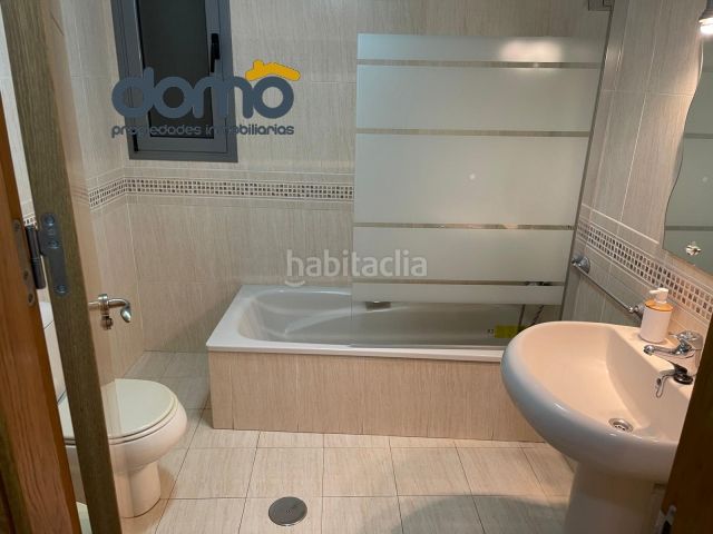 Foto 3601391a-e43a-4a2b-8e7f-1c0d18acf67d. Pis amb aparcament a Nueva Andalucía Almería